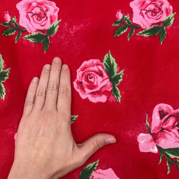 Reversible Floral Striped Table Runner Pink Roses Red Ruffled Flowers 16” by 72” - Picture 4 of 8